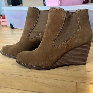 Lucky brand wedges